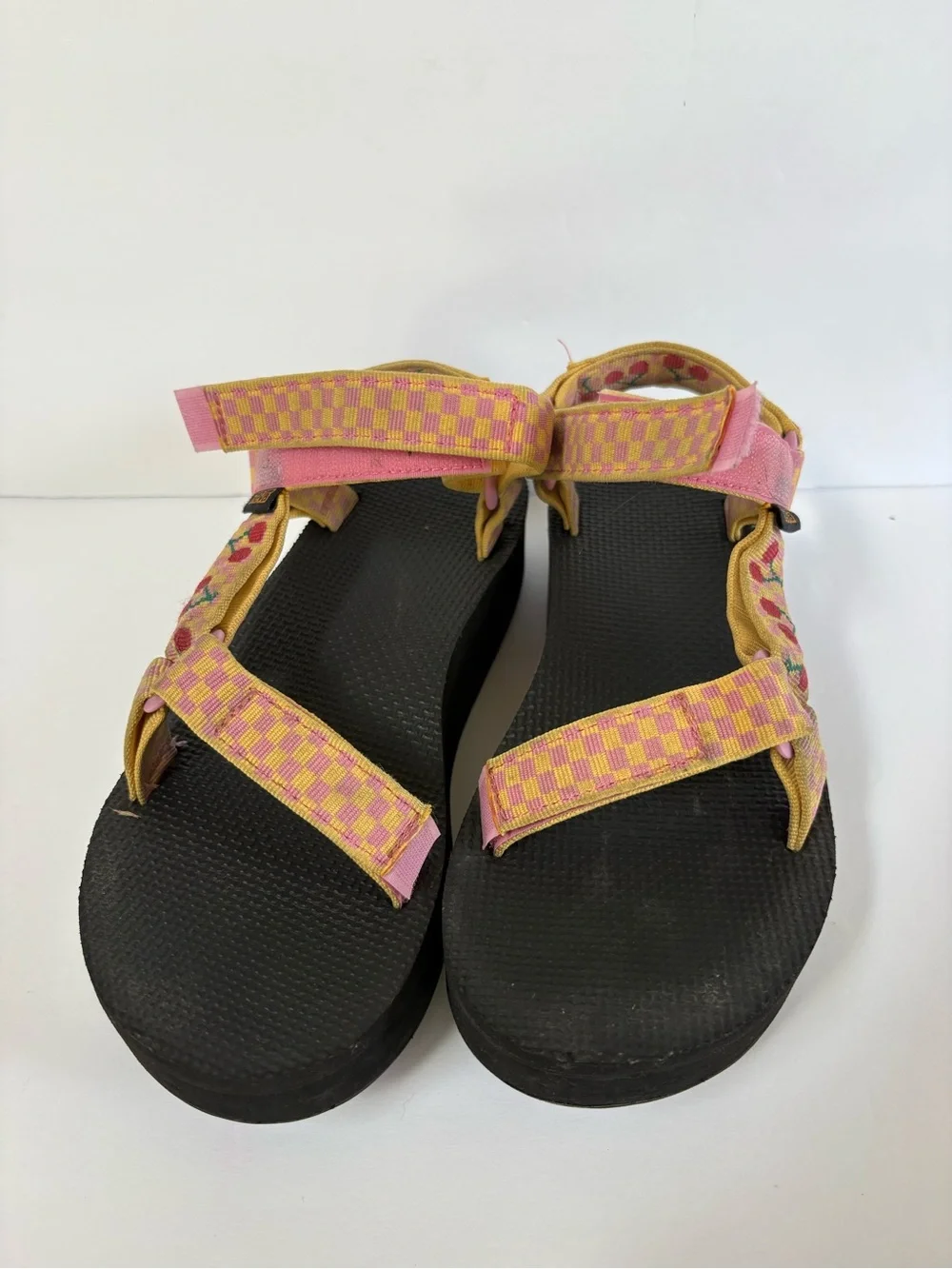 Teva Flatform Cherry Picnic Sandals Size 8